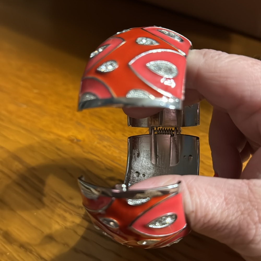 Bangle bracelet - Picture 2 of 3